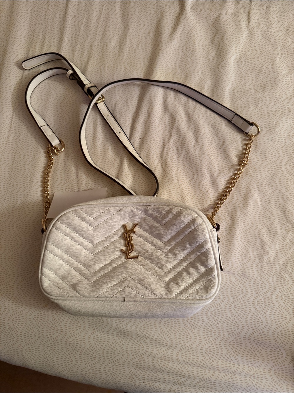 Fashion bag White Quilted Crossbody Bag with Gold Hardware